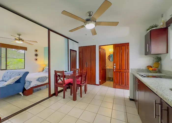 Marina Loft 305 Beautiful Corner 3rd Floor Apartment Coco